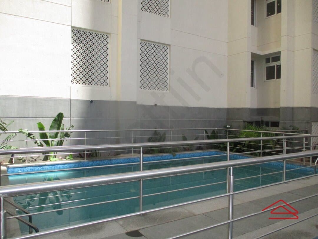 SwimmingPool