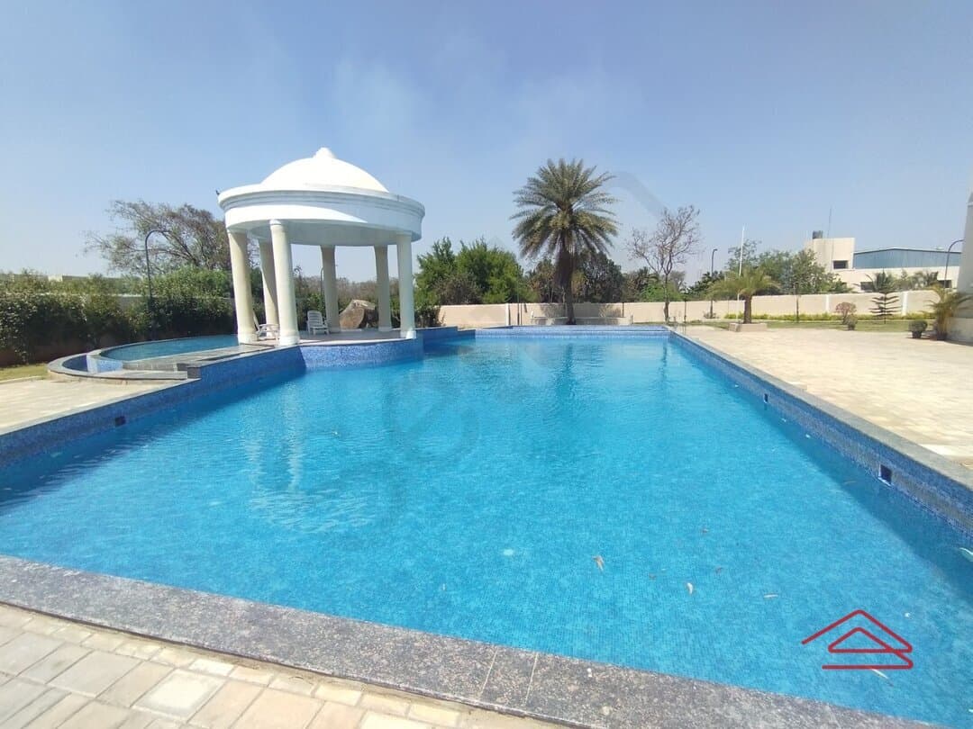 SwimmingPool